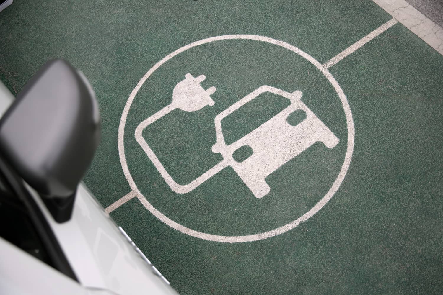 Lire la suite à propos de l’article Bornes de recharge : les nouveaux risques associés aux batteries lithium-ion (et comment les maîtriser en 2026)